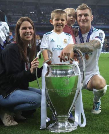 Leon Kroos with his parents Toni Kroos and Jessica Farber and sister Amelie.